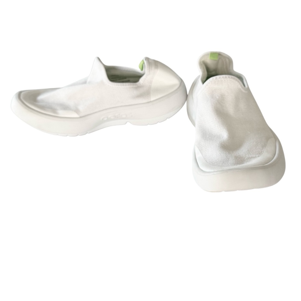 OOFOS OOmg eeZee Low Recovery Shoe, White Canvas - Women’s
